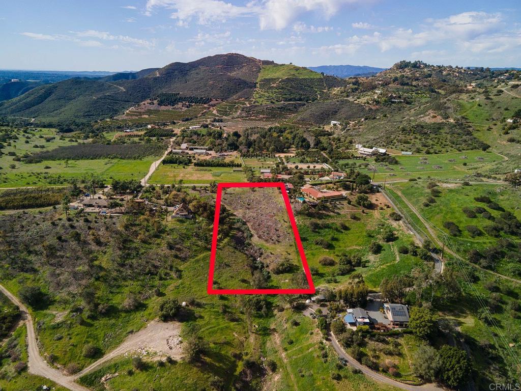 a view of a outdoor space