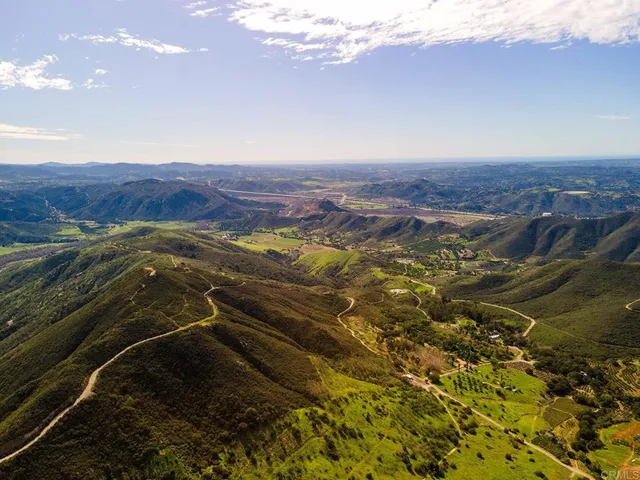 a view of an outdoor space