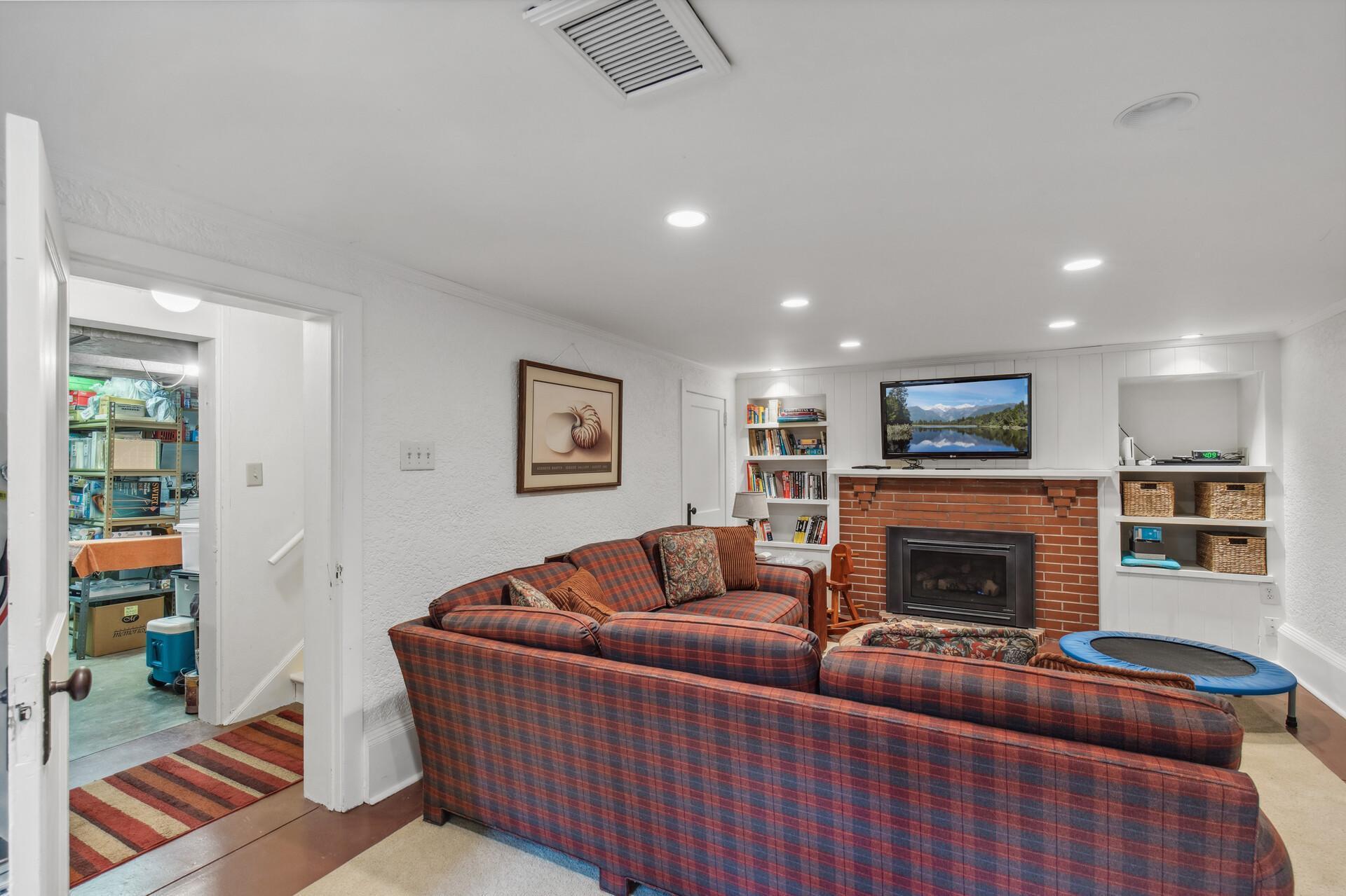 509 Blake Road South Hopkins, MN 55343 - Photo 35 of 52 Gallery Image 35