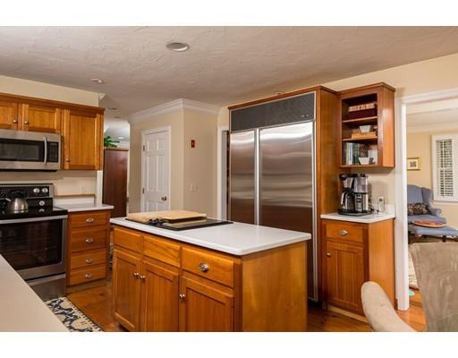 235 Hanlon Road Holliston, MA 01746 - Photo 5 of 25 Gallery Image 5