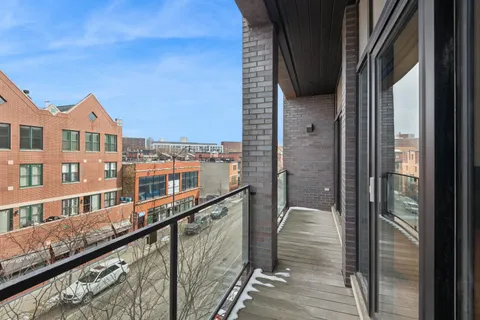$6,350 | 2734 North Lincoln Avenue, Unit 3E, Chicago, IL 60614