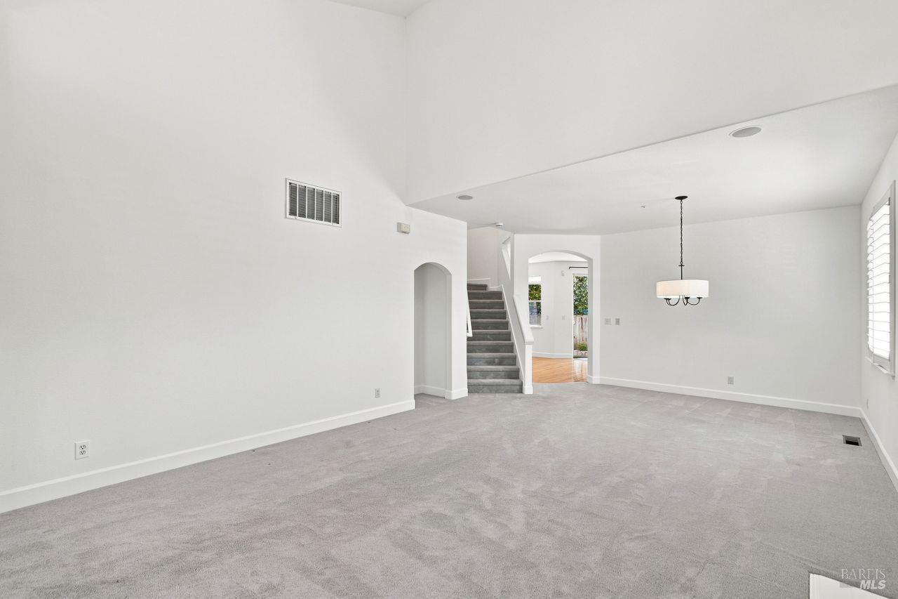 6 Egret View San Rafael, CA 94901 - Photo 9 of 36 Gallery Image 9