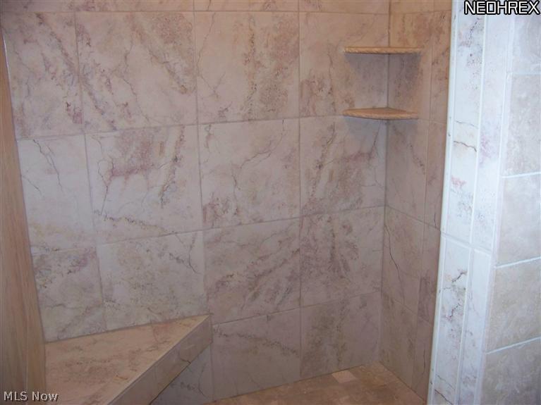 9500 Springfield Road, Unit 12 Youngstown, OH 44514 - Photo 16 of 25 CUSTOM CERAMIC TILE SHOWER