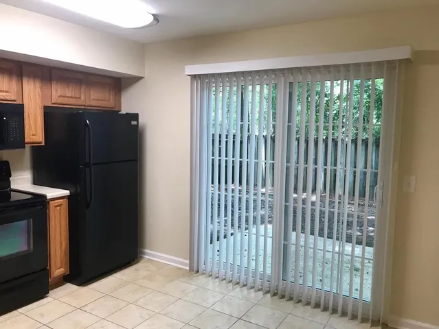 $1,550 | 205 Weber Road, Unit H, Summerville, SC 29483