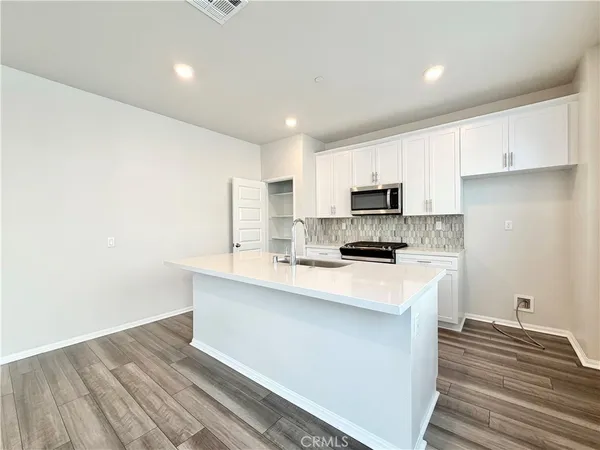 $3,275 | 40617 Birchfield Drive, Temecula, CA 92591