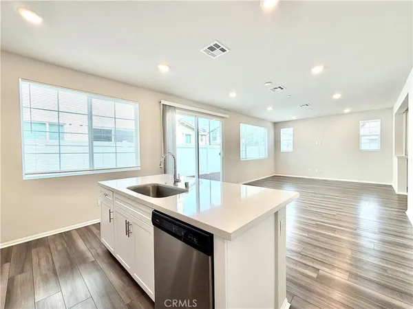 $3,275 | 40617 Birchfield Drive, Temecula, CA 92591
