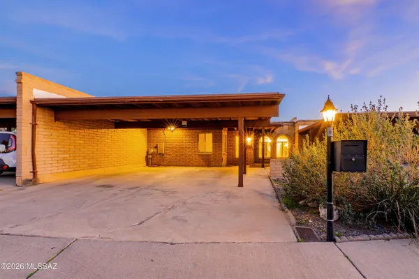 $240,000 | 465 West Calle Lindero, Tucson, AZ 85704