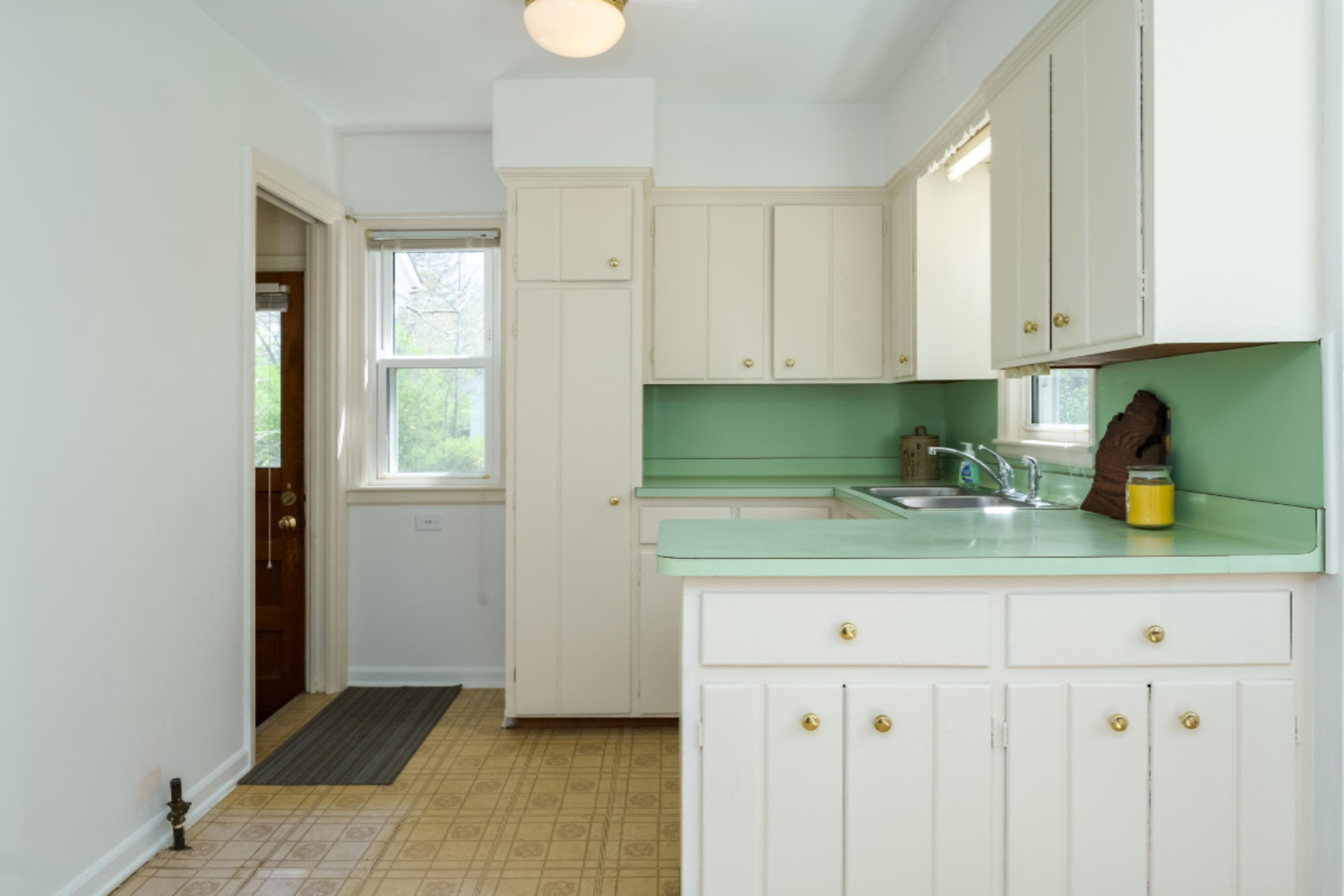 2031 Paddington Road Kalamazoo, MI 49001 - Photo 11 of 25 Paddington_Rd_2031_Kalamazoo_49001-11