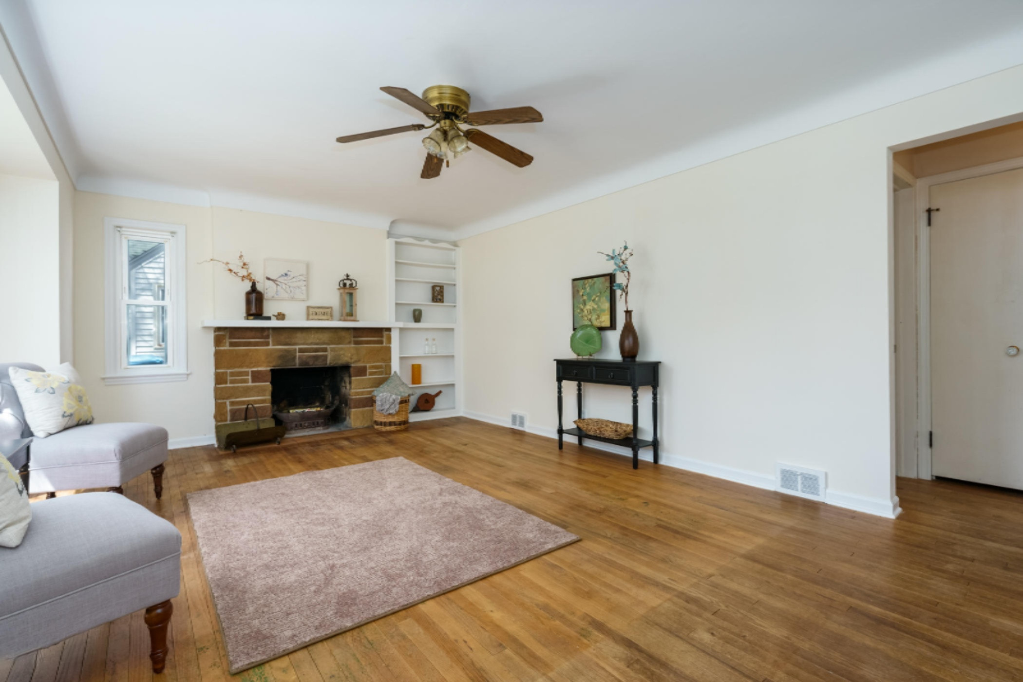 2031 Paddington Road Kalamazoo, MI 49001 - Photo 3 of 25 Paddington_Rd_2031_Kalamazoo_49001-3