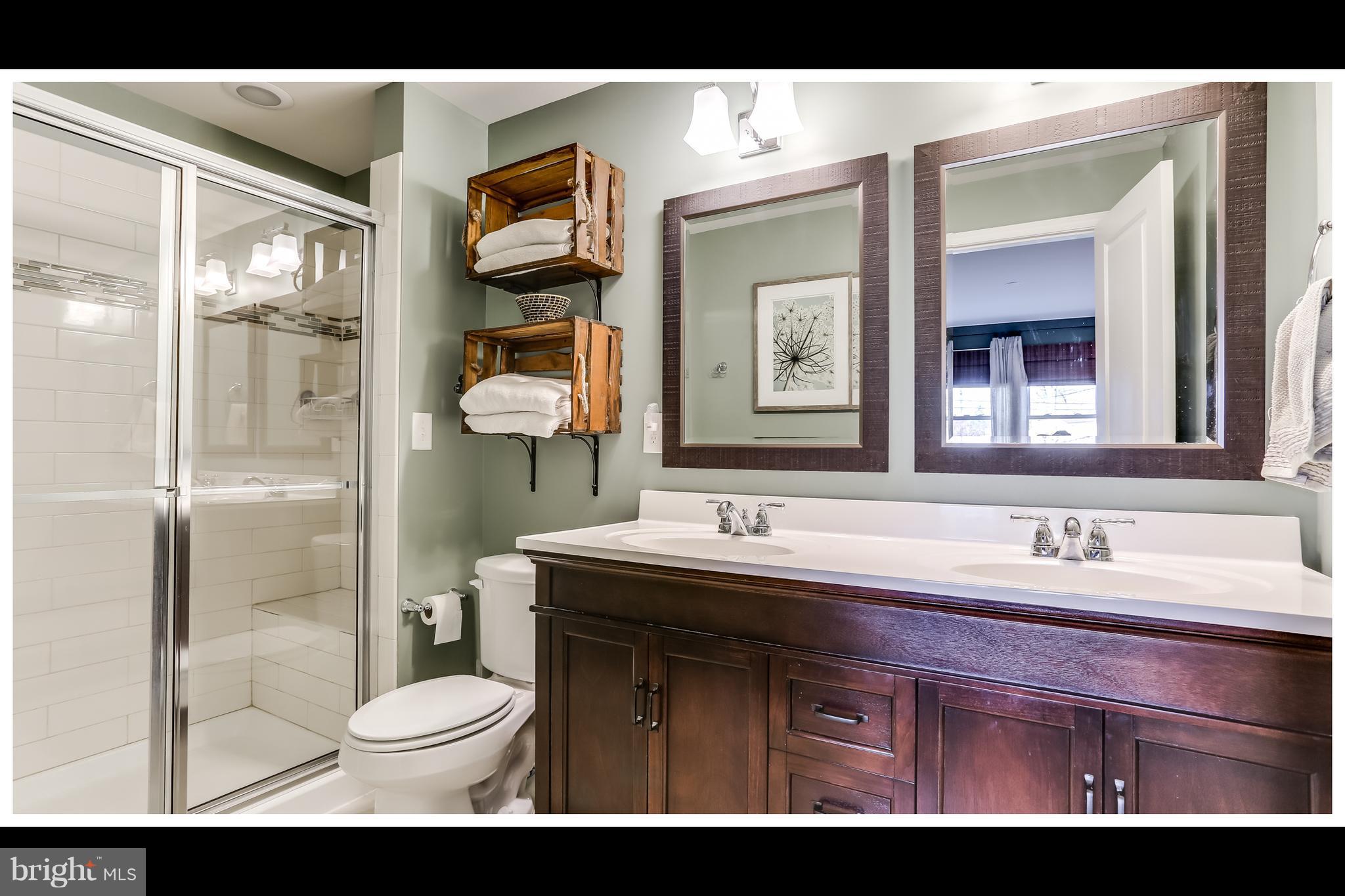 38 Belfast Road Lutherville-Timonium, MD 21093 - Photo 11 of 30 Bath (Master)