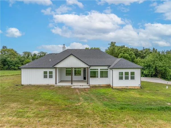 $669,000 | 19657 Mather Road, Sedalia, MO 65301