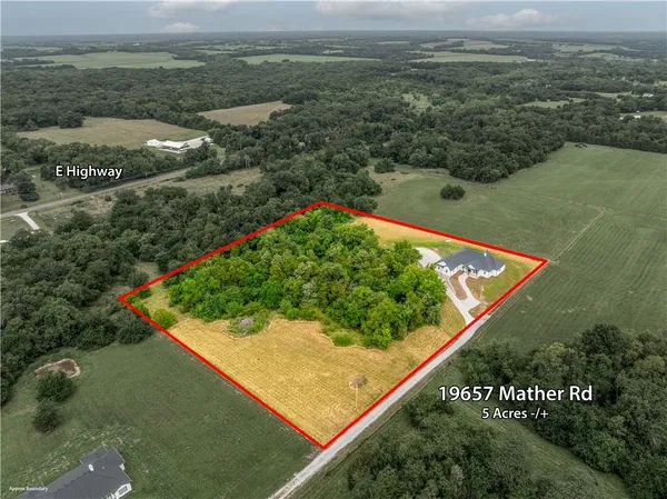 $669,000 | 19657 Mather Road, Sedalia, MO 65301