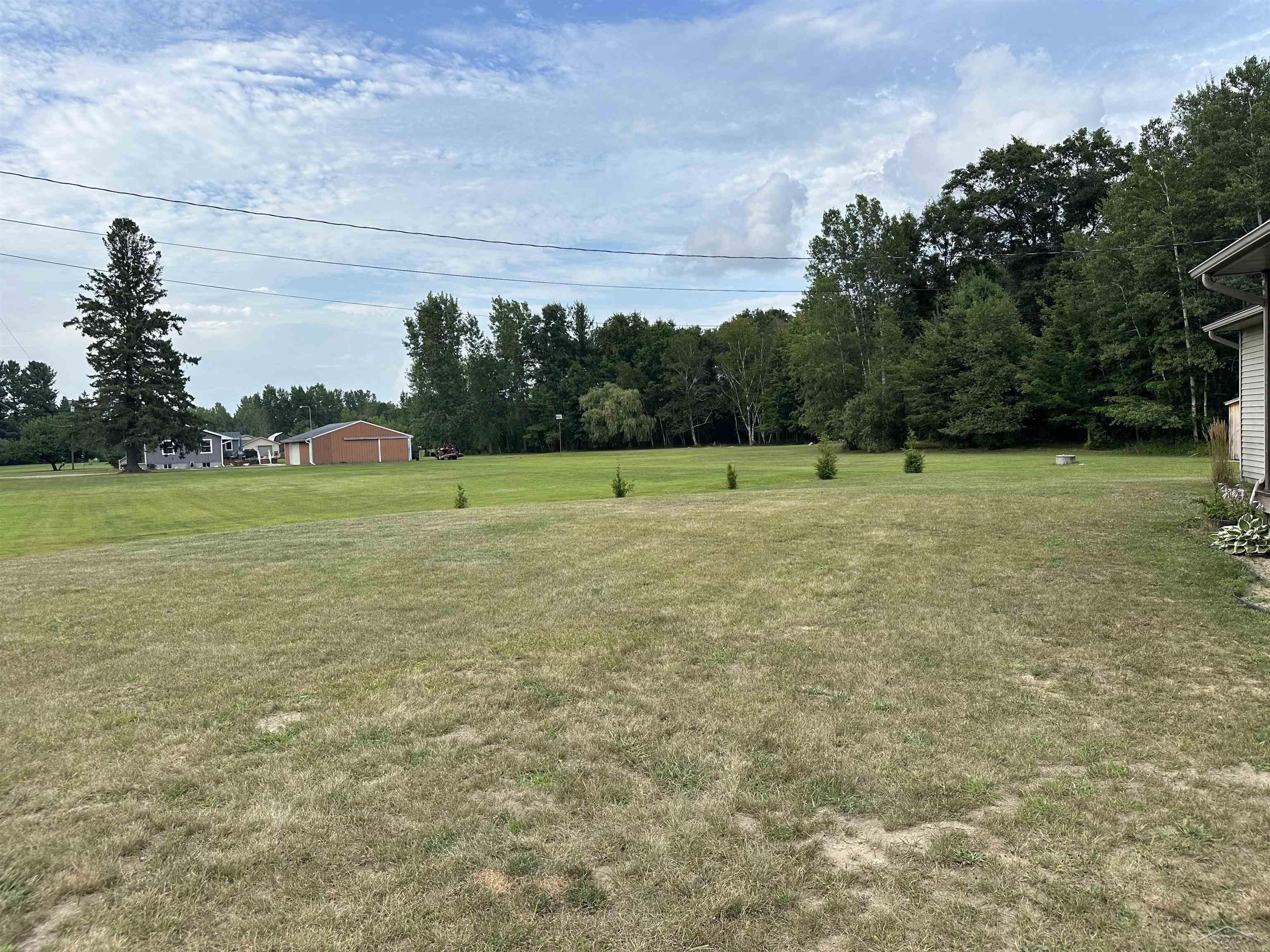 1741 South 10 Mile Road Midland, MI 48640 - Photo 23 of 28 50150323-e2c1c46a-2e9b-4e43-be08-60fcee801433.JPG