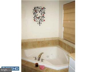 154 Franklyn Road Ewing, NJ 08628 - Photo 9 of 12 Bathroom