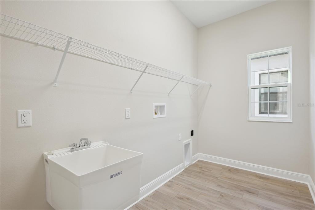 11218 Rustic Timber Loop San Antonio, FL 33576 - Photo 13 of 37 Gallery Image 13