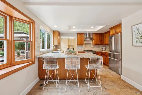 $1,499,000 | 33 Plata Court, Novato, CA 94947