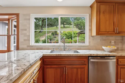 $1,499,000 | 33 Plata Court, Novato, CA 94947