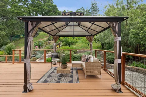 $1,499,000 | 33 Plata Court, Novato, CA 94947