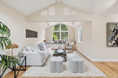 $1,499,000 | 33 Plata Court, Novato, CA 94947