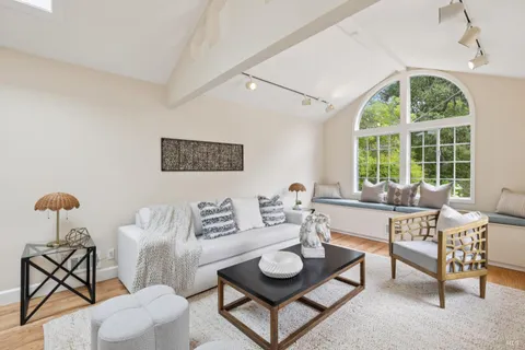 $1,499,000 | 33 Plata Court, Novato, CA 94947