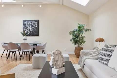 $1,499,000 | 33 Plata Court, Novato, CA 94947