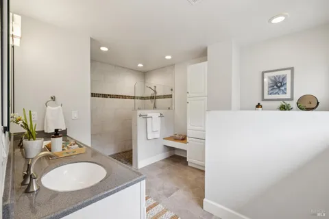 $1,499,000 | 33 Plata Court, Novato, CA 94947