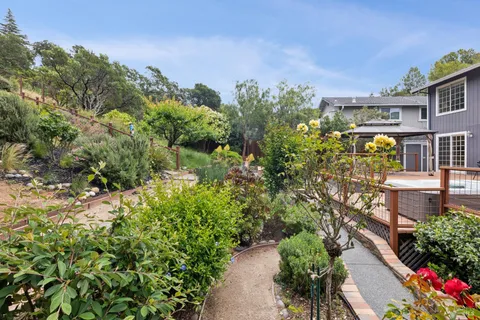 $1,499,000 | 33 Plata Court, Novato, CA 94947