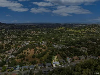 $1,499,000 | 33 Plata Court, Novato, CA 94947