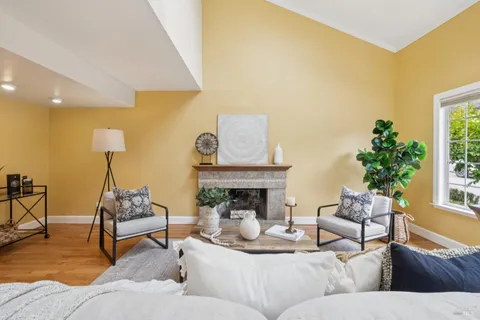 $1,499,000 | 33 Plata Court, Novato, CA 94947
