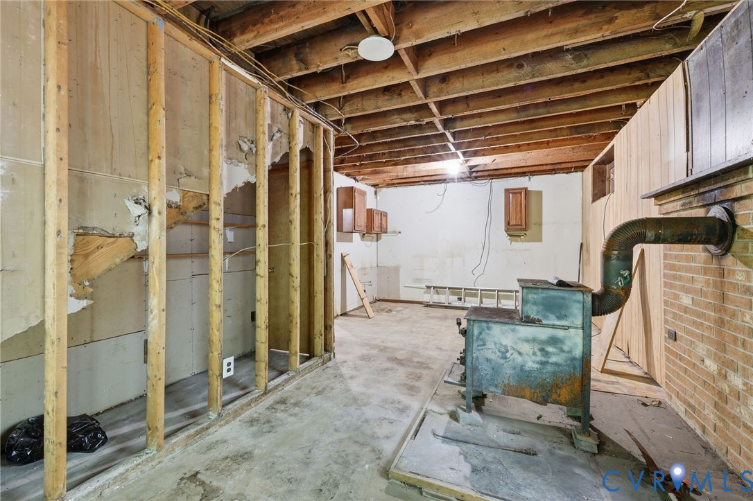 3220 Greenway Road Gladstone, VA 24553 - Photo 19 of 29 a view of a porch with seating space