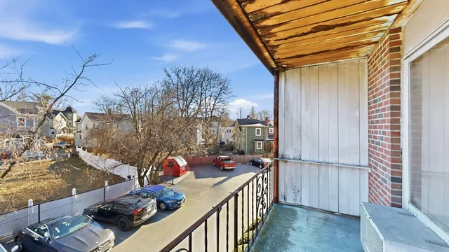 $2,395 | 175 West Wyoming Avenue, Unit 42, Melrose, MA 02176