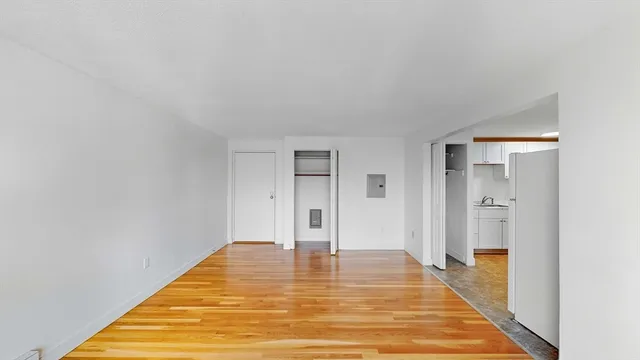 $2,395 | 175 West Wyoming Avenue, Unit 42, Melrose, MA 02176