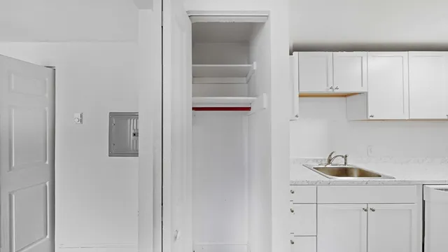 $2,395 | 175 West Wyoming Avenue, Unit 42, Melrose, MA 02176