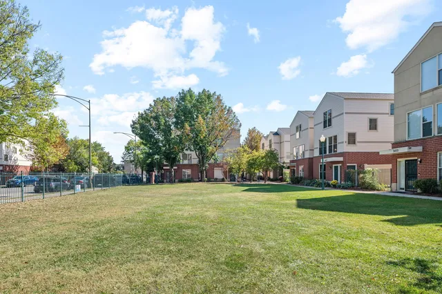 $300,000 | 3427 West Polk Street, Chicago, IL 60624