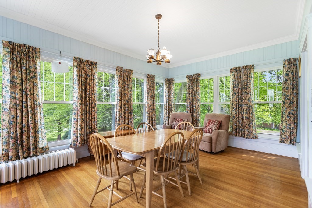 242 Salisbury Street Worcester, MA 01609 - Photo 12 of 42