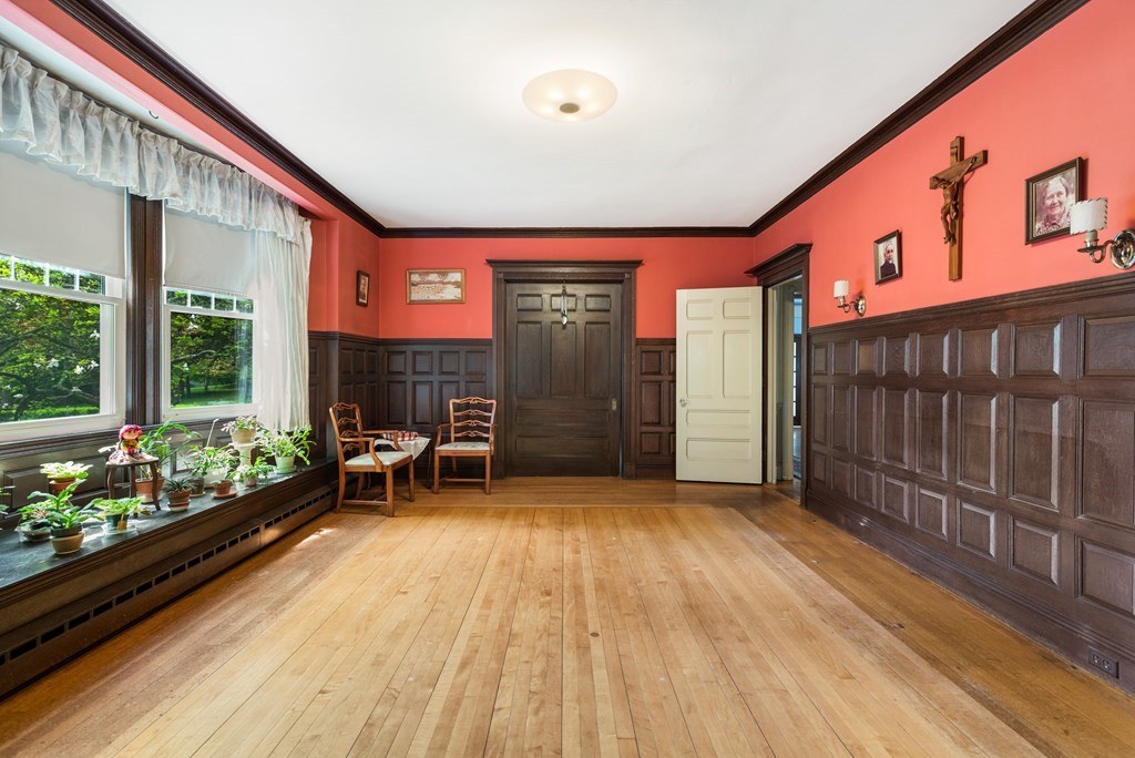 242 Salisbury Street Worcester, MA 01609 - Photo 17 of 42