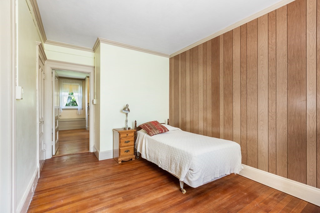 242 Salisbury Street Worcester, MA 01609 - Photo 25 of 42