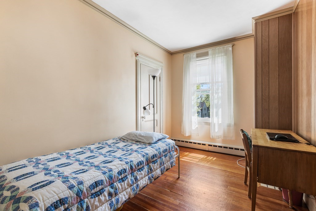 242 Salisbury Street Worcester, MA 01609 - Photo 27 of 42