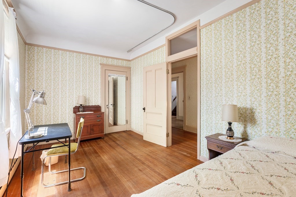 242 Salisbury Street Worcester, MA 01609 - Photo 31 of 42