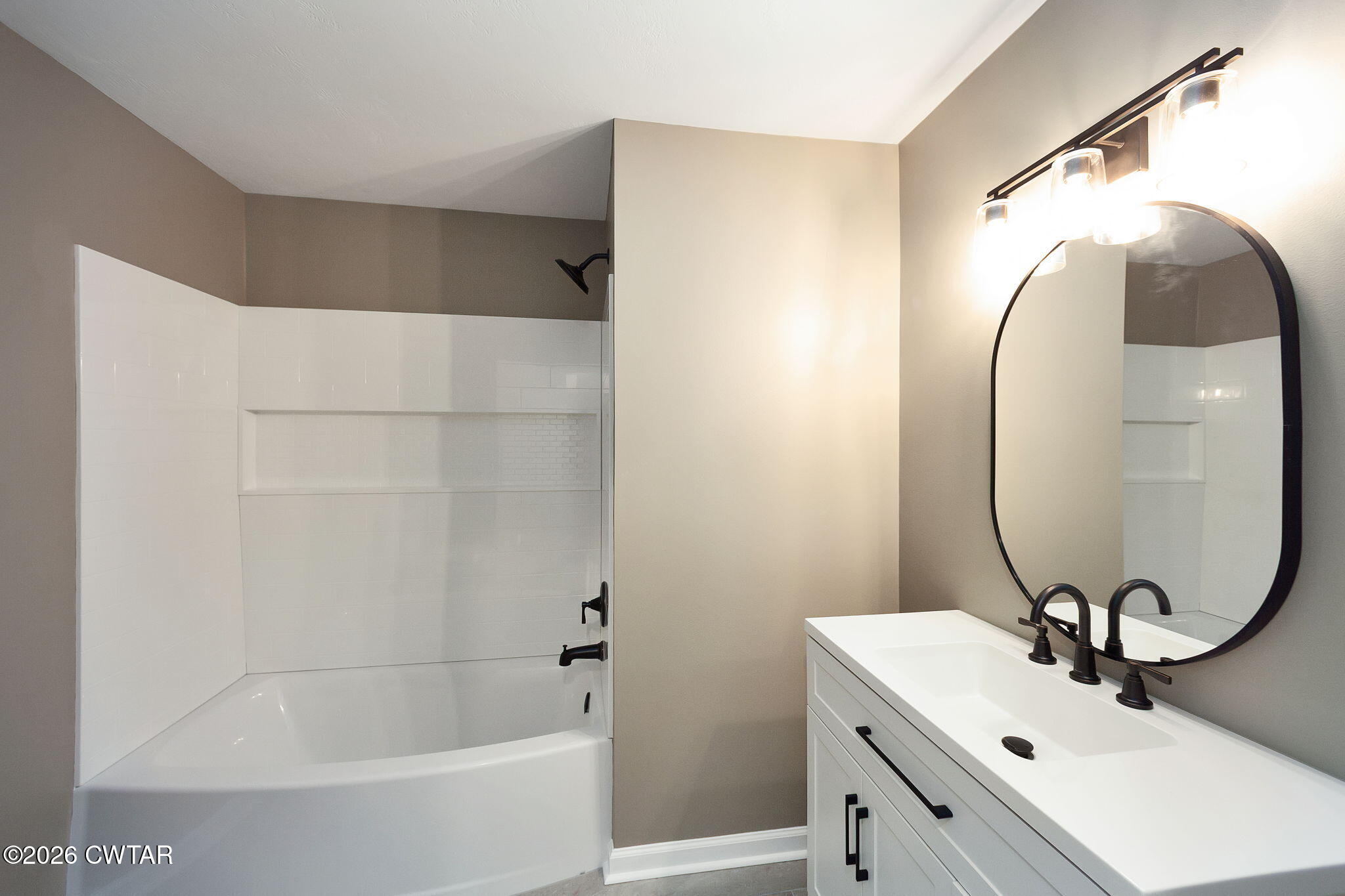 102 Fox Ridge Road Jackson, TN 38305 - Photo 24 of 30 Fox Ridge Guest Bath