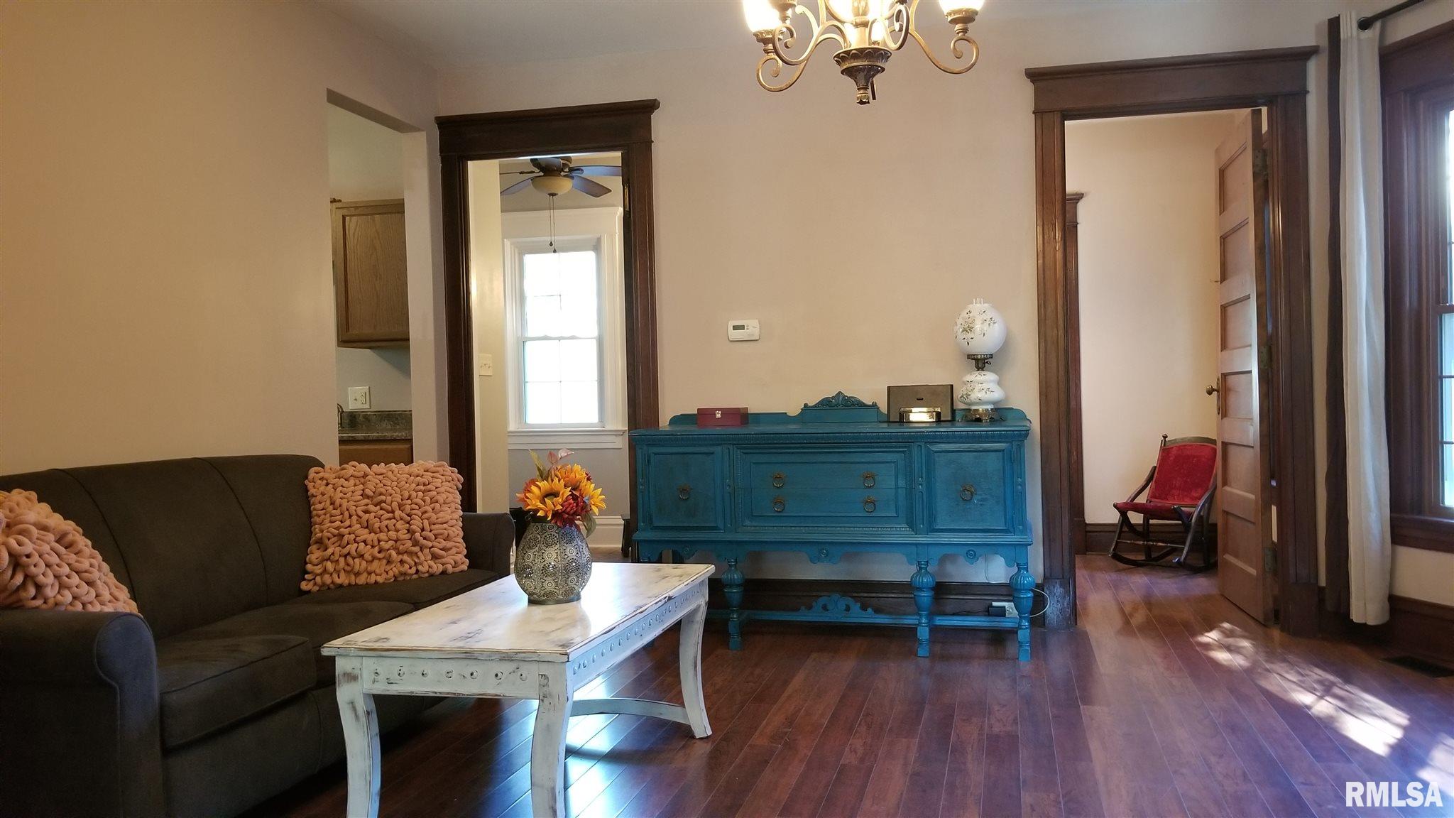 128 North Douglas Avenue Springfield, IL 62702 - Photo 10 of 28 Gallery Image 10