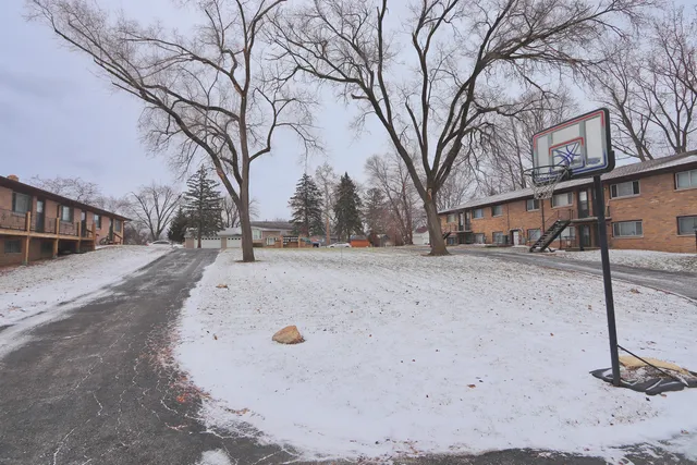 $1,400 | 322 Maple Drive, Unit 7, Morris, IL 60450