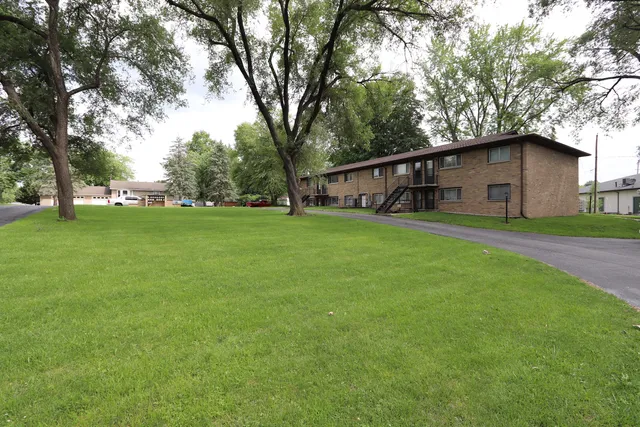 $1,400 | 322 Maple Drive, Unit 7, Morris, IL 60450