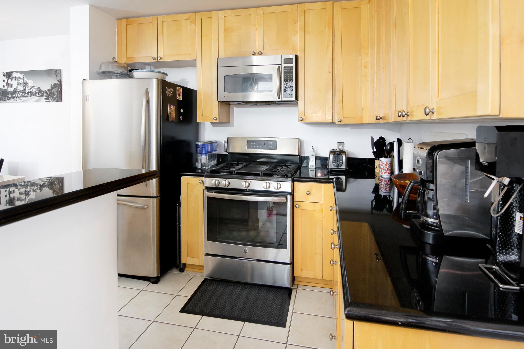 3600 South Glebe Road, Unit 323W Arlington, VA 22202 - Photo 9 of 28 Kitchen