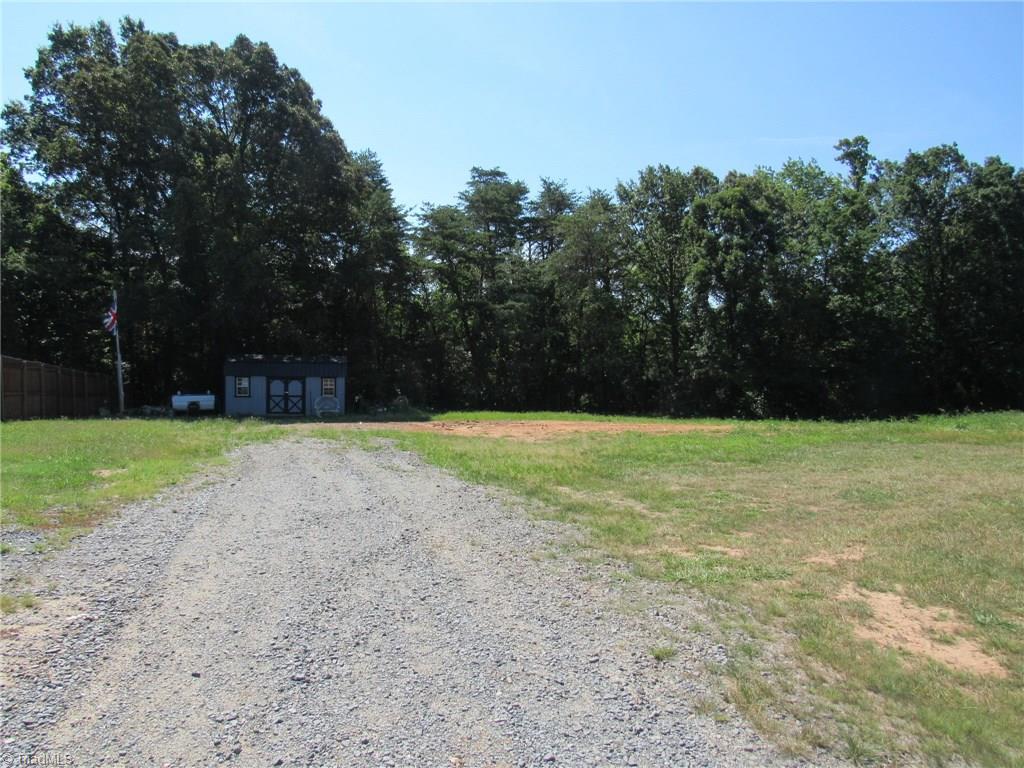 481 Liveoak Road Reidsville, NC 27320 - Photo 3 of 4 Gallery Image 3