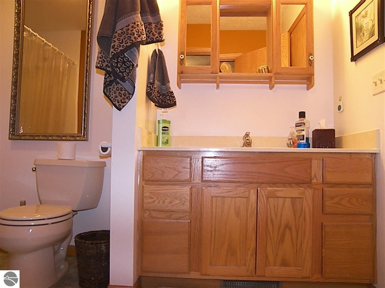 2072 West School Lake Road Maple City, MI 49664 - Photo 8 of 78 1776507-7.JPG