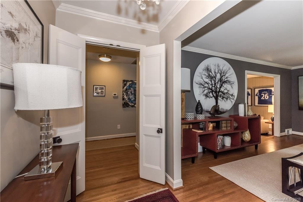 6423 Pella Road, Unit 10 Charlotte, NC 28211 - Photo 3 of 29 Gallery Image 3