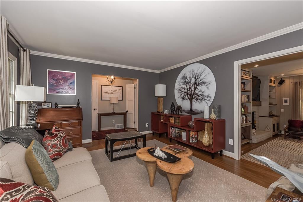 6423 Pella Road, Unit 10 Charlotte, NC 28211 - Photo 5 of 29 Gallery Image 5