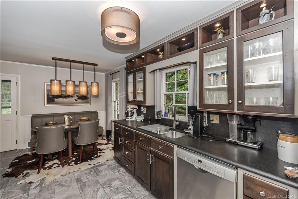 6423 Pella Road, Unit 10 Charlotte, NC 28211 - Photo 10 of 29 Gallery Image 10