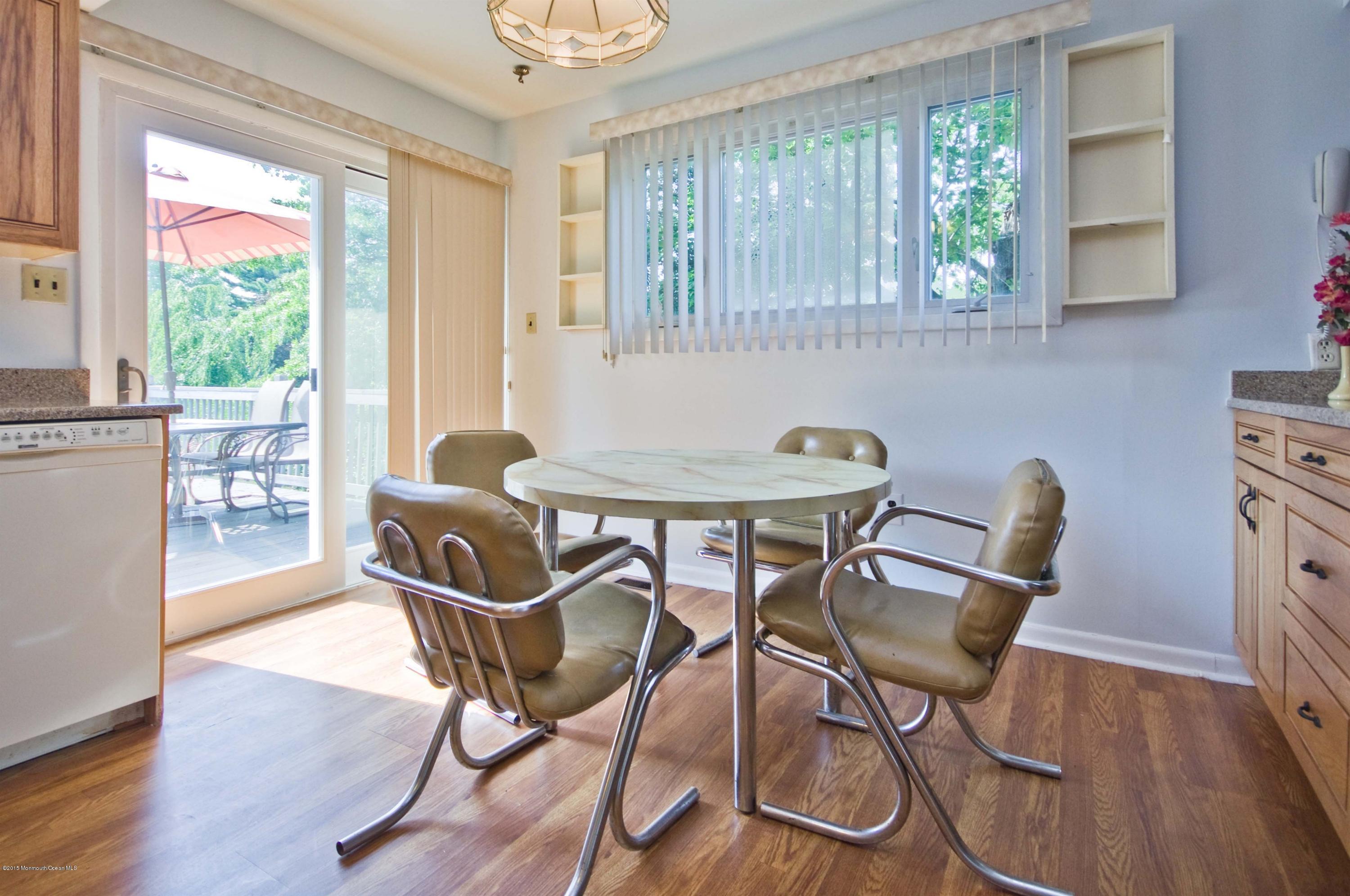 990 Neck Road Burlington, NJ 08016 - Photo 13 of 33 015_KITCHEN
